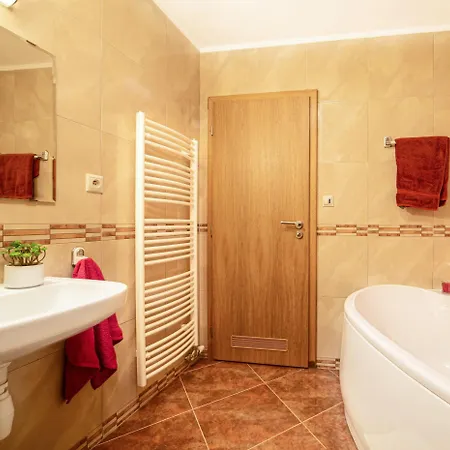 Nezabudka Vysoke Tatry, Samoobsluzny Pristup Cez Pin-kod, Parkovanie Zdarma Nová Lesná